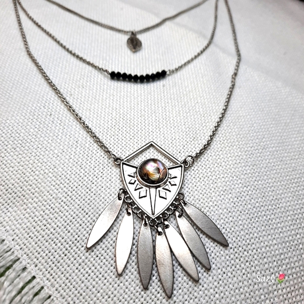 AEO 3 Chain/Pendant Necklace